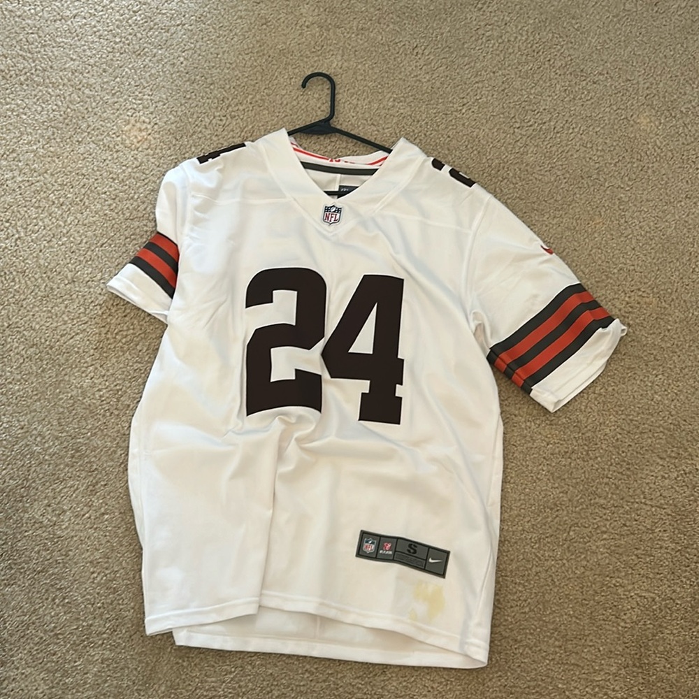 Men’s small Cleveland Browns #24 Nick Chubb Jersey